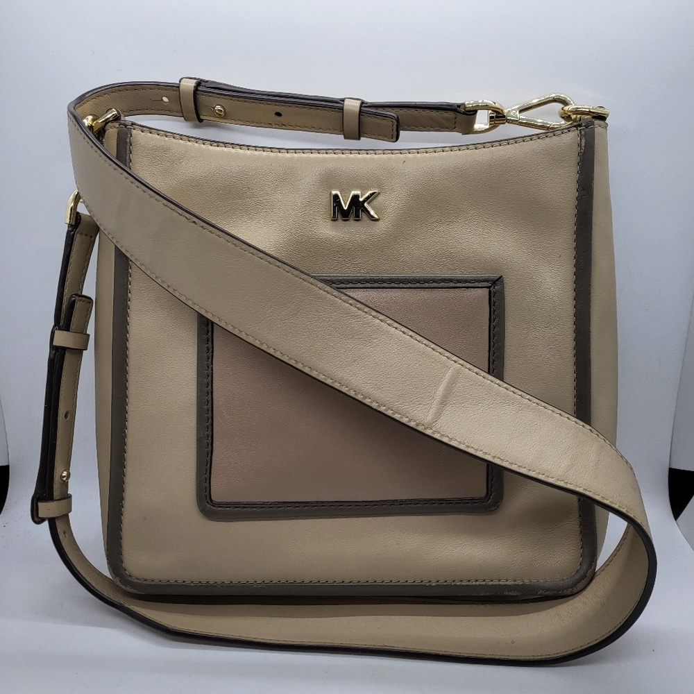 Michael Kors Gloria Messenger crossbody bag